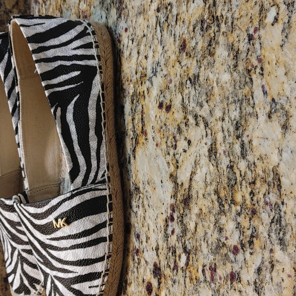Michael Kors shoes - Picture 7 of 8